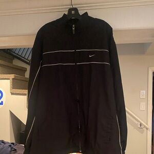 Nike Men's Black and White Lightweight Jacket